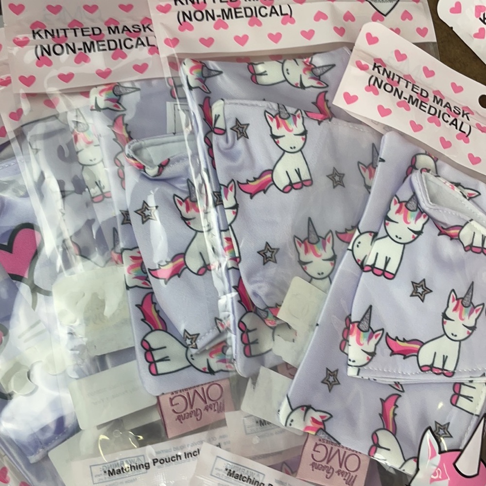 OMG girls kids masks w/ pouch. - Picture 5 of 5